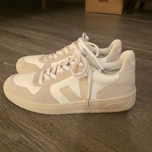 VEJA Mesh Sneakers